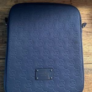 EUC Michael Kors Navy Neoprene IPad/Tablet Case